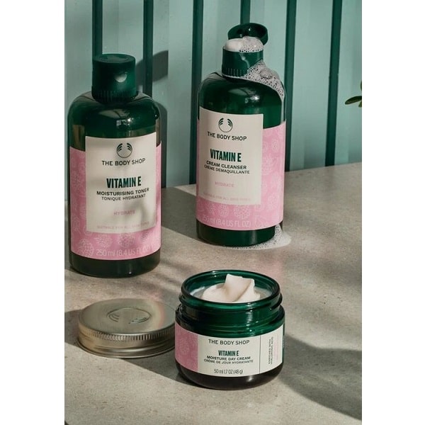 The-Body-Shop-Vitamin-E-Toner-2