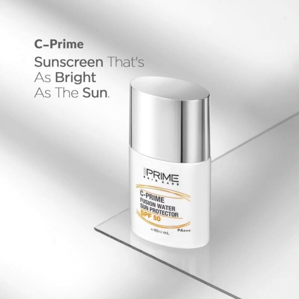 فلوئید ضد آفتاب بی رنگ پریم مدل فیوژن واتر حاوی ویتامین سی با SPF50
