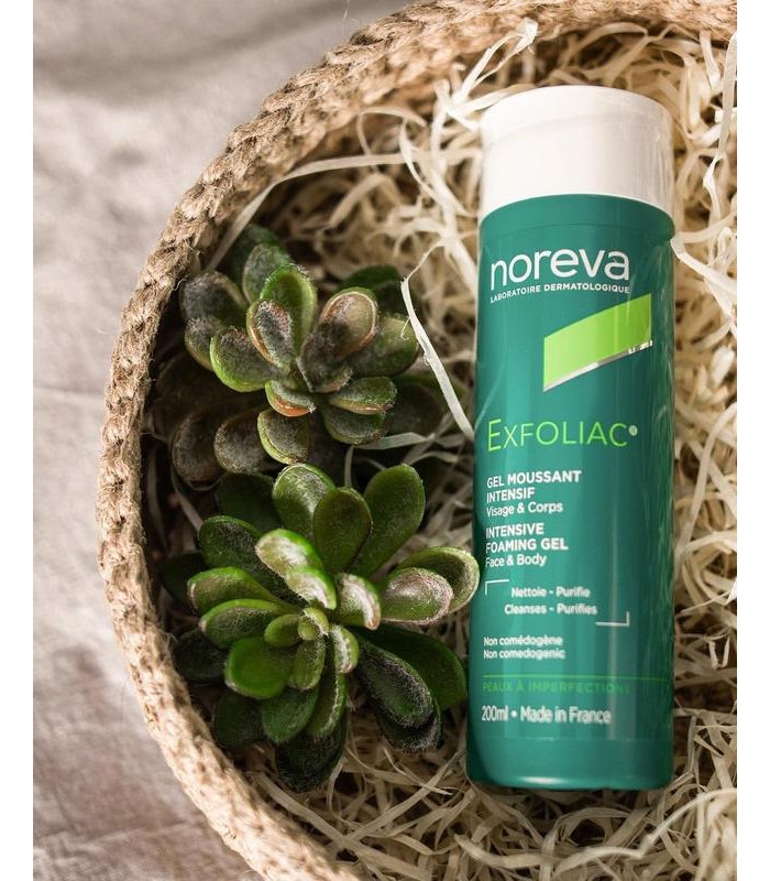 9619-noreva-exfoliac-intensive-foaming-gel